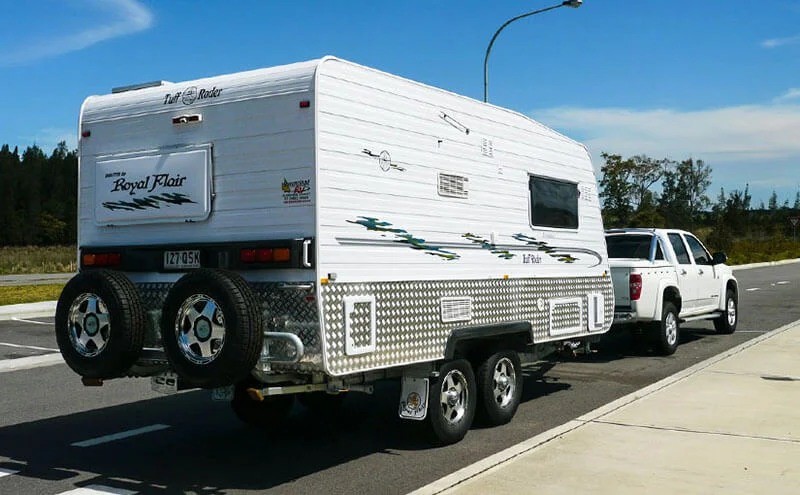 How to Safely Tow a Caravan